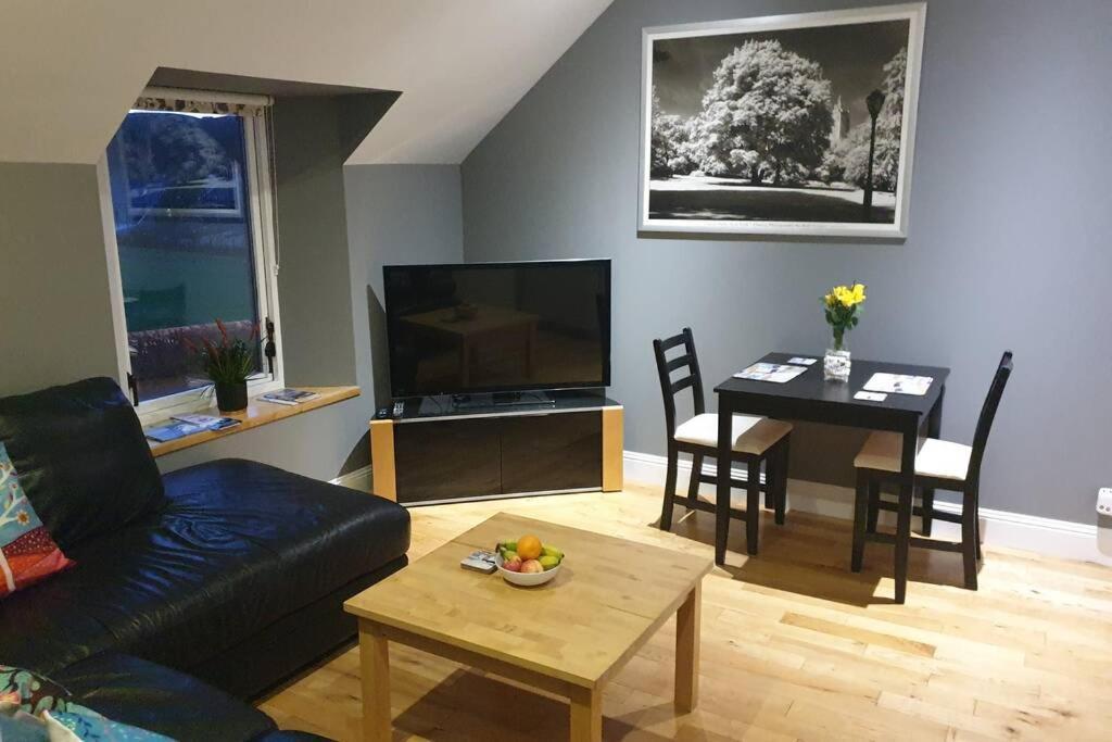 Unkenhaus. Cosy, modern apartment, private parking Lerwick Eksteriør bilde